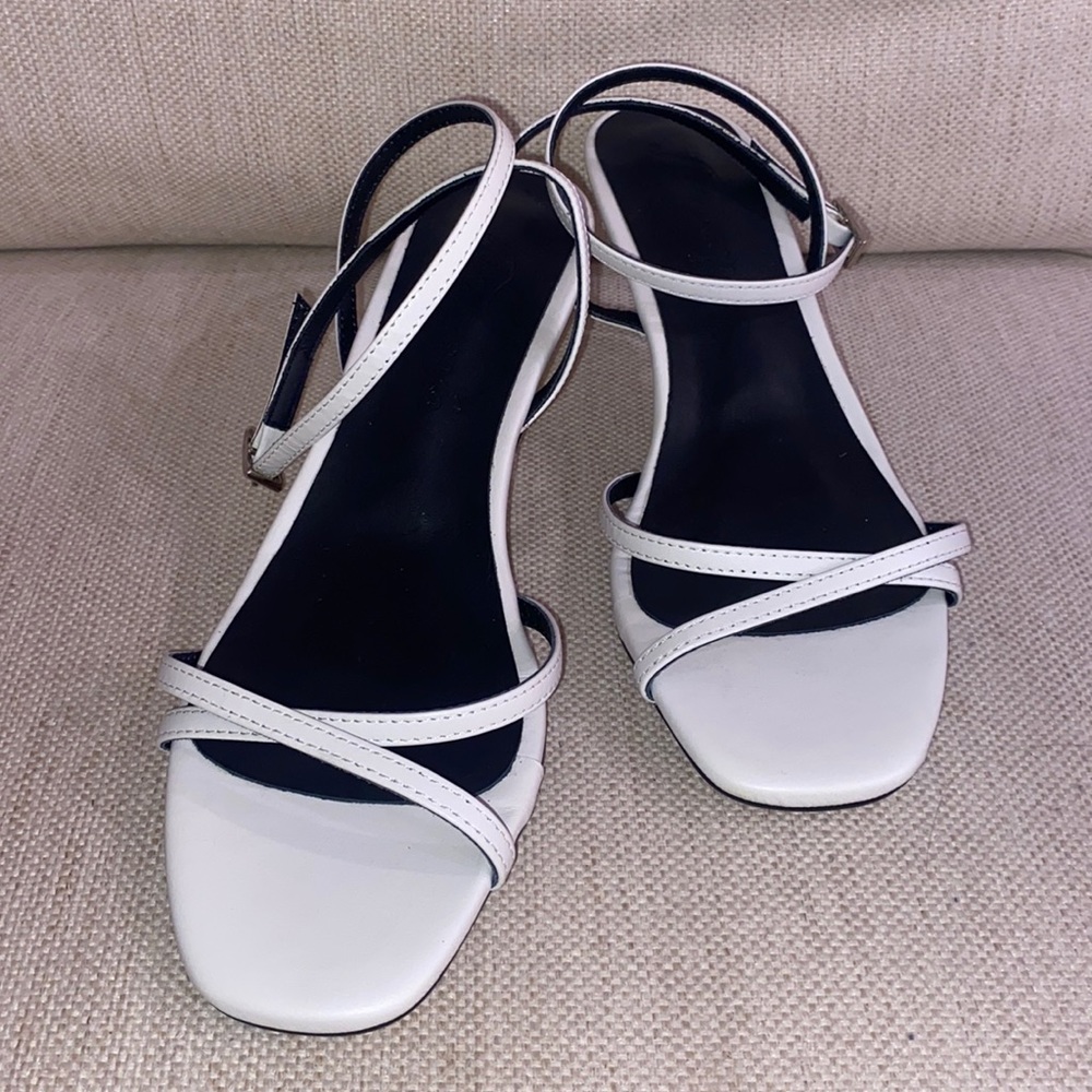 Free People BRAND NEW white heel sandals